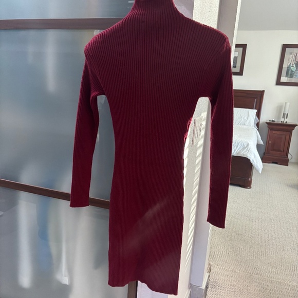 Astr the Label "Gwendolyn" Mock Turtleneck Sweater Dress - Wine Size L - Picture 3 of 9